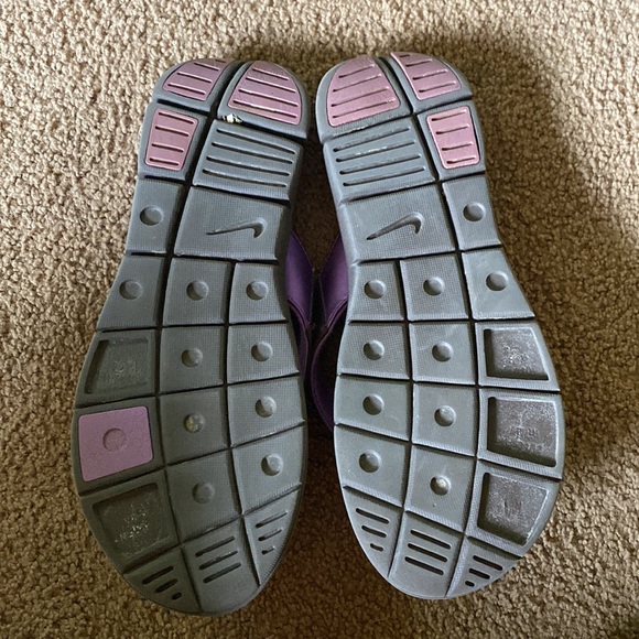Nike flip flops size 7 - Picture 3 of 3